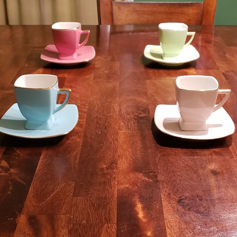 Classic Coffee and Tea, Set of 4 - BRAND NEW